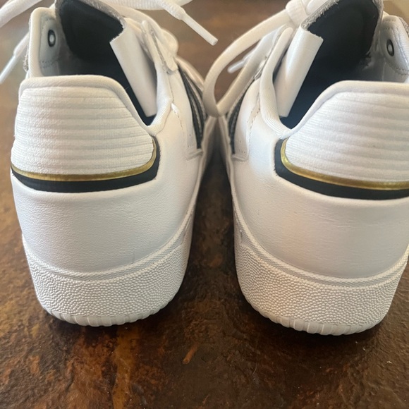 Adidas Tyshawn Low sneakers (new) - Picture 4 of 7
